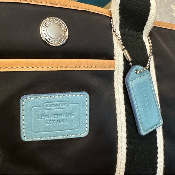 EUC Coach Hampton small tote, nylon with leather trim and silver hardware - Picture 3 of 11